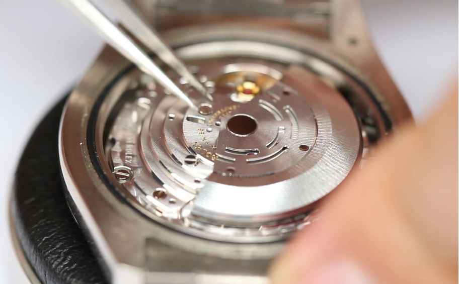 泰格豪雅手表表盘会掉漆吗