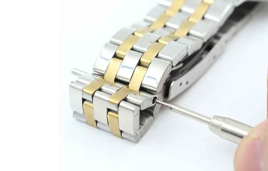 艾戈勒手表时间和日期怎么调