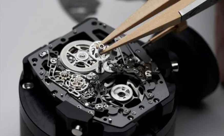 播威手表维修表盘多少钱