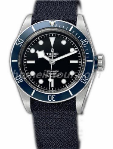 帝舵79220B男表Heritage系列-蓝色表带/表径41mm