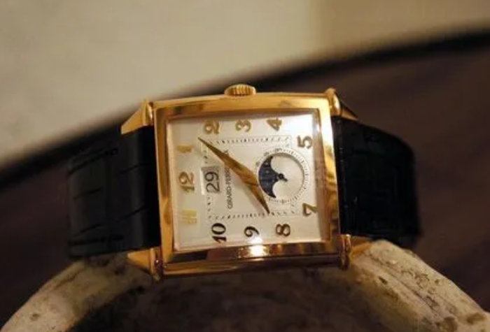 修表 手表走时不准维修