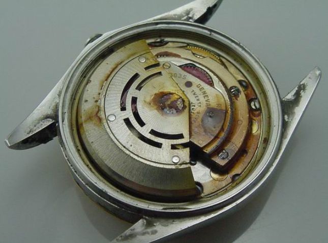 手表表盘生锈了怎么办